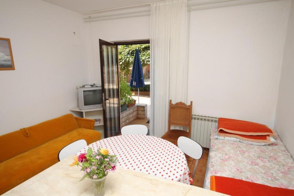 Apartments With A Parking Space Umag - 7110 Εξωτερικό φωτογραφία